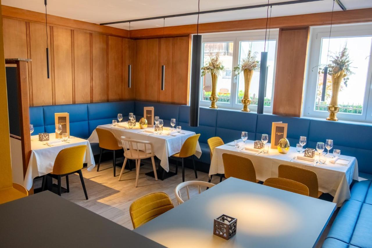 Schlosshof Charme Resort - Hotel & Camping Lana Esterno foto