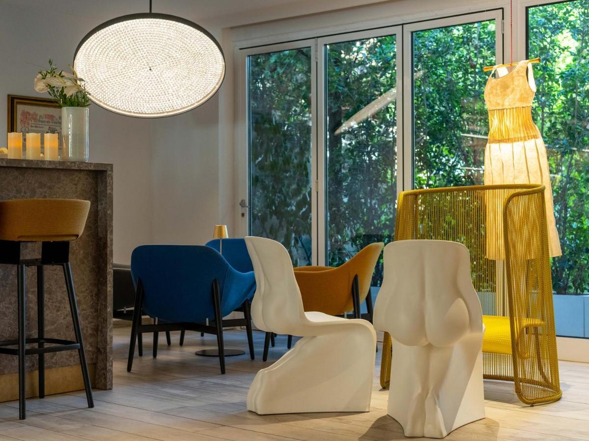 Schlosshof Charme Resort - Hotel & Camping Lana Esterno foto