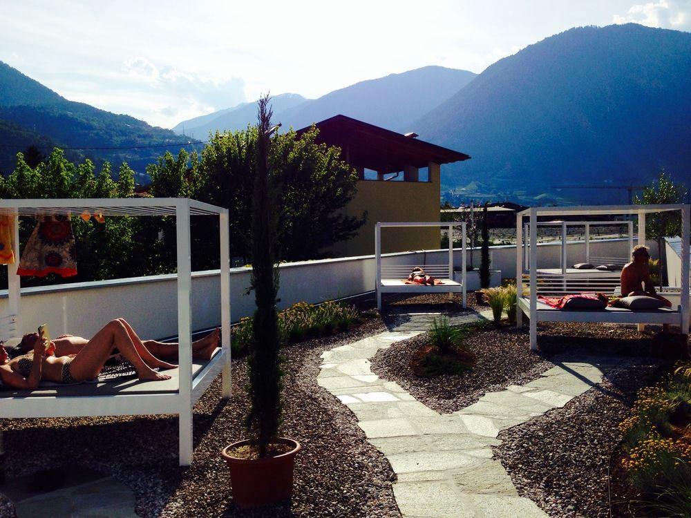Schlosshof Charme Resort - Hotel & Camping Lana Esterno foto